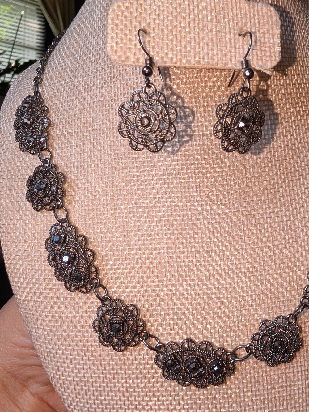 Vintage-Inspired Black Filigree Necklace & Earring Set